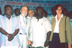 În Ghana la Prima Conferință Internațională pentru Pace și Bunăstare (2003)